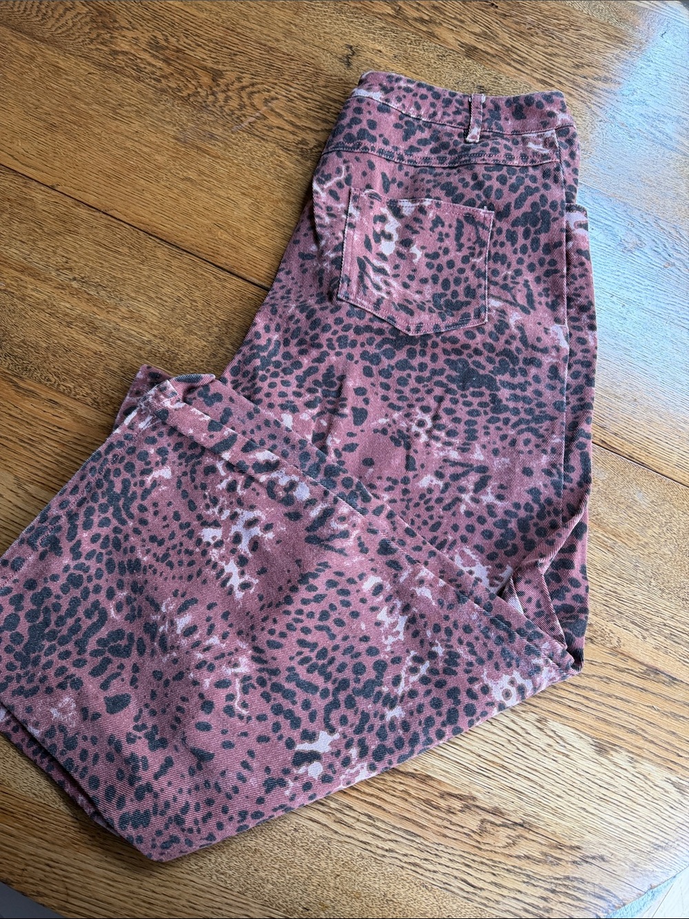 Cider Pink Leopard-Print Cropped Jeans